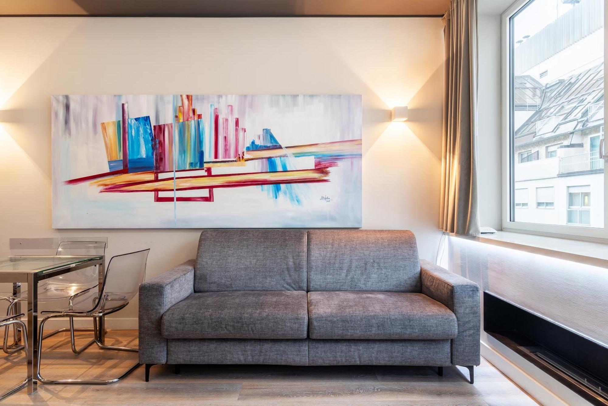 Easyhomes-City Centre Suites Милан Экстерьер фото