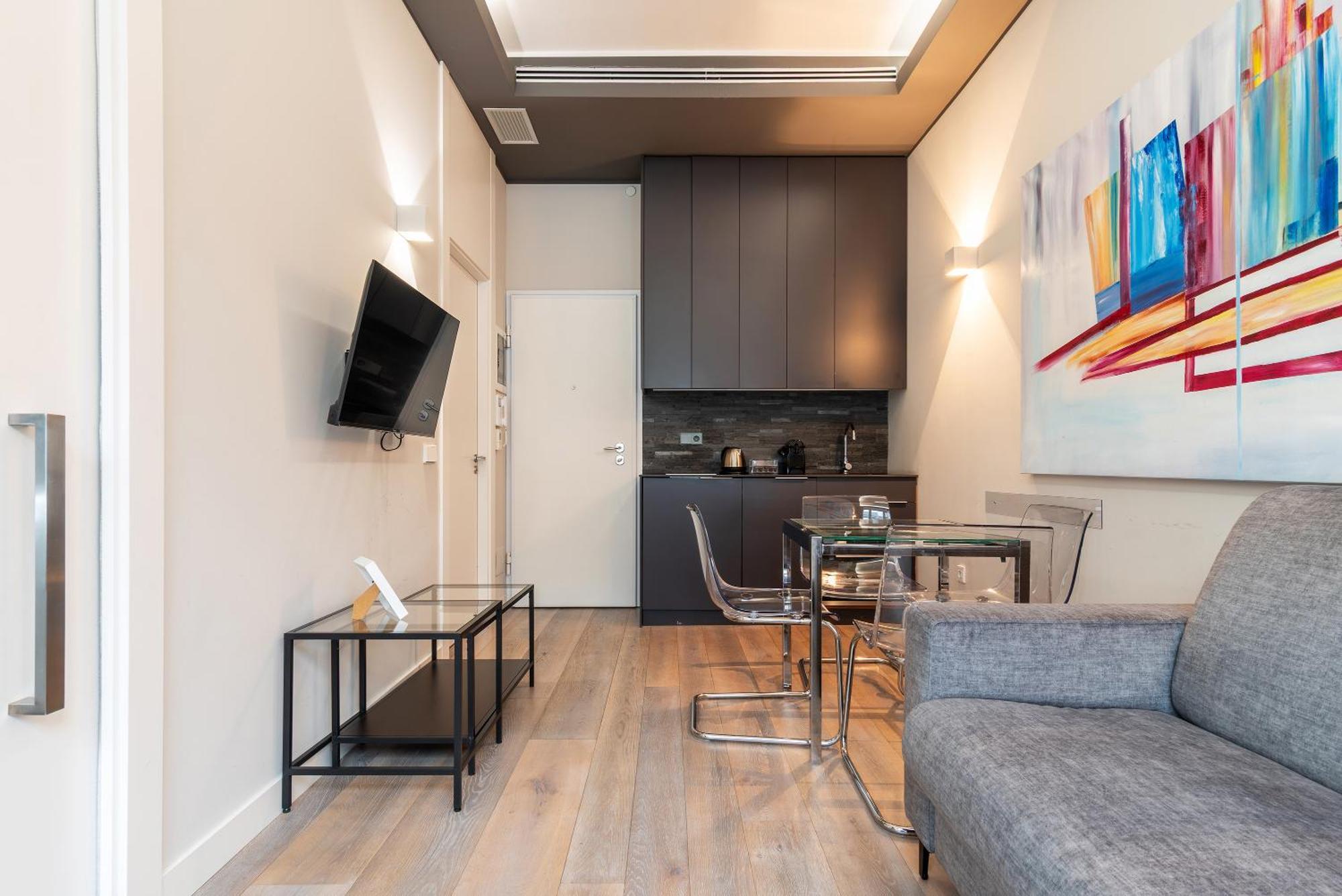 Easyhomes-City Centre Suites Милан Экстерьер фото